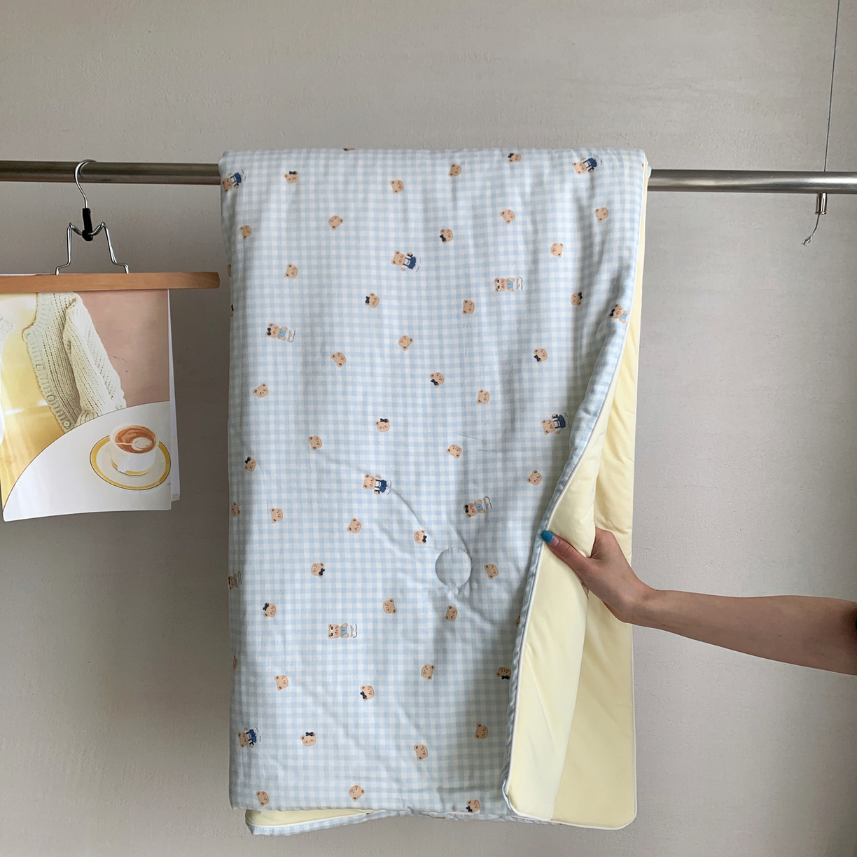 91家纺网 家纺一手货源 找家纺 桃喜 2026新款冰纱夏被夏凉被空调被 蓝格小熊