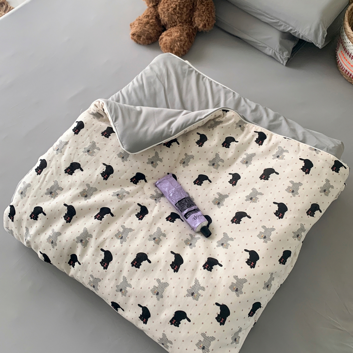 91家纺网 家纺一手货源 找家纺 桃喜 2026新款冰纱夏被夏凉被空调被 波点小黑猫