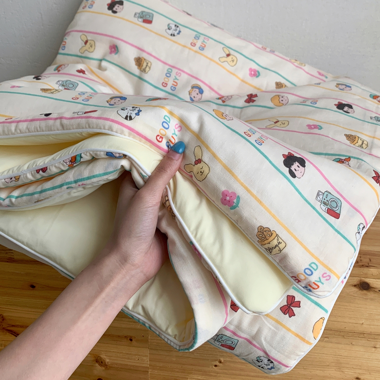 91家纺网 家纺一手货源 找家纺 桃喜 2026新款冰纱夏被夏凉被空调被 彩条小伙伴