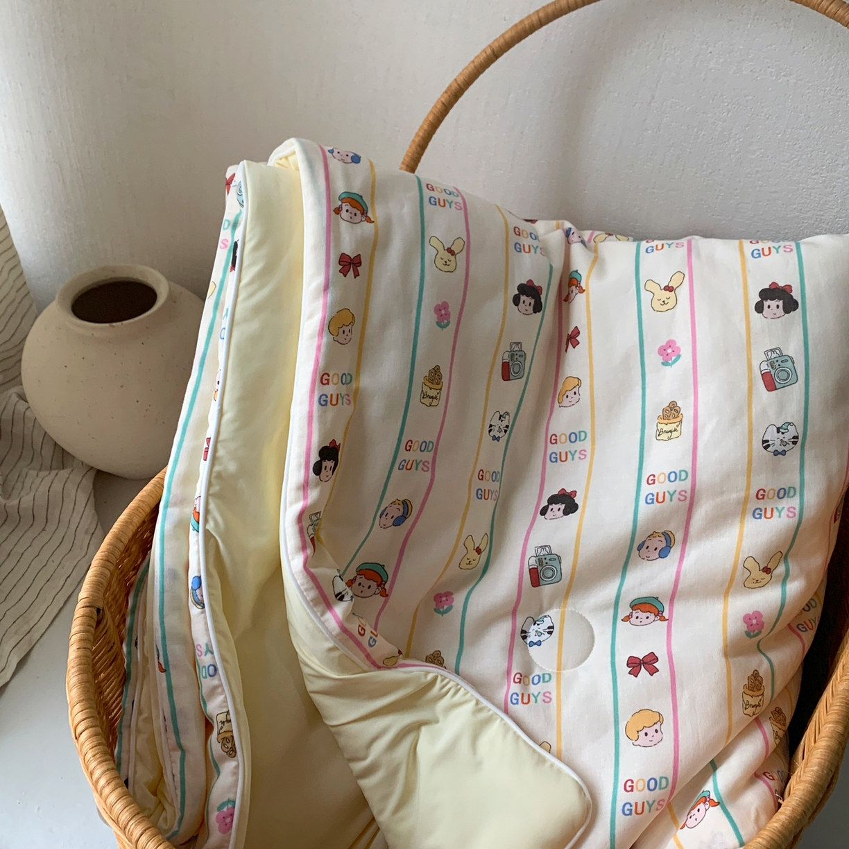 91家纺网 家纺一手货源 找家纺 桃喜 2026新款冰纱夏被夏凉被空调被 彩条小伙伴