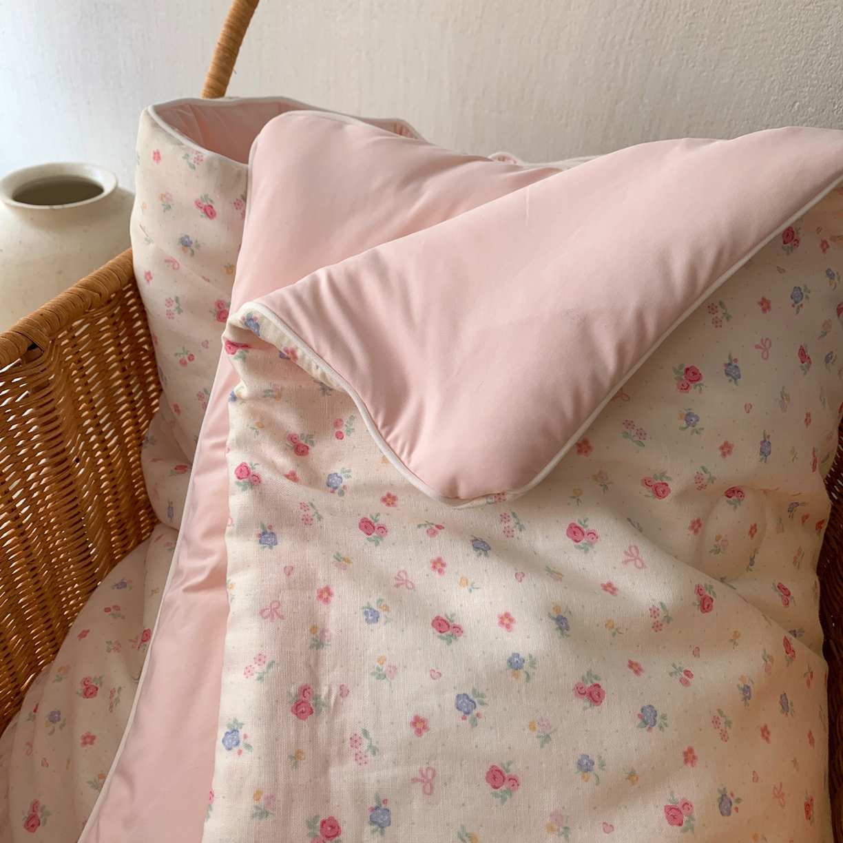 91家纺网 家纺一手货源 找家纺 桃喜 2026新款冰纱夏被夏凉被空调被 浅雾蔷薇