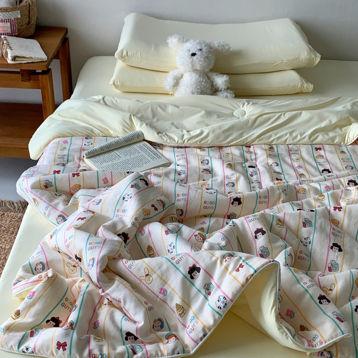 91家纺网 家纺一手货源 找家纺 桃喜 2026新款冰纱夏被夏凉被空调被 彩条小伙伴