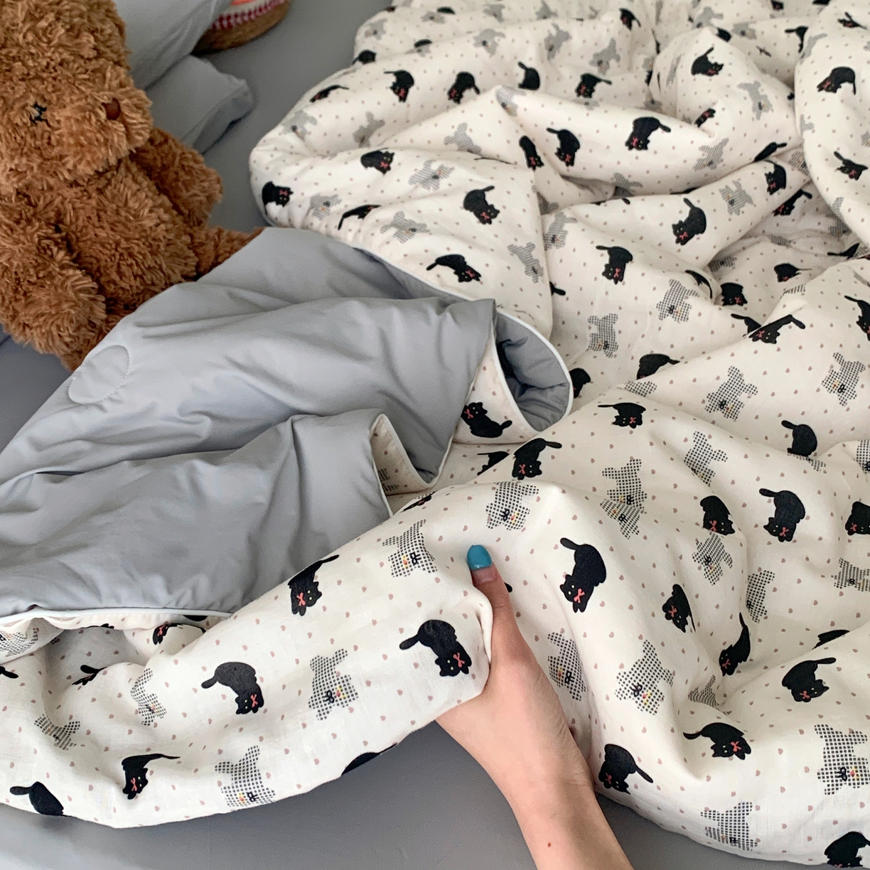 91家纺网 家纺一手货源 找家纺 桃喜 2026新款冰纱夏被夏凉被空调被 波点小黑猫