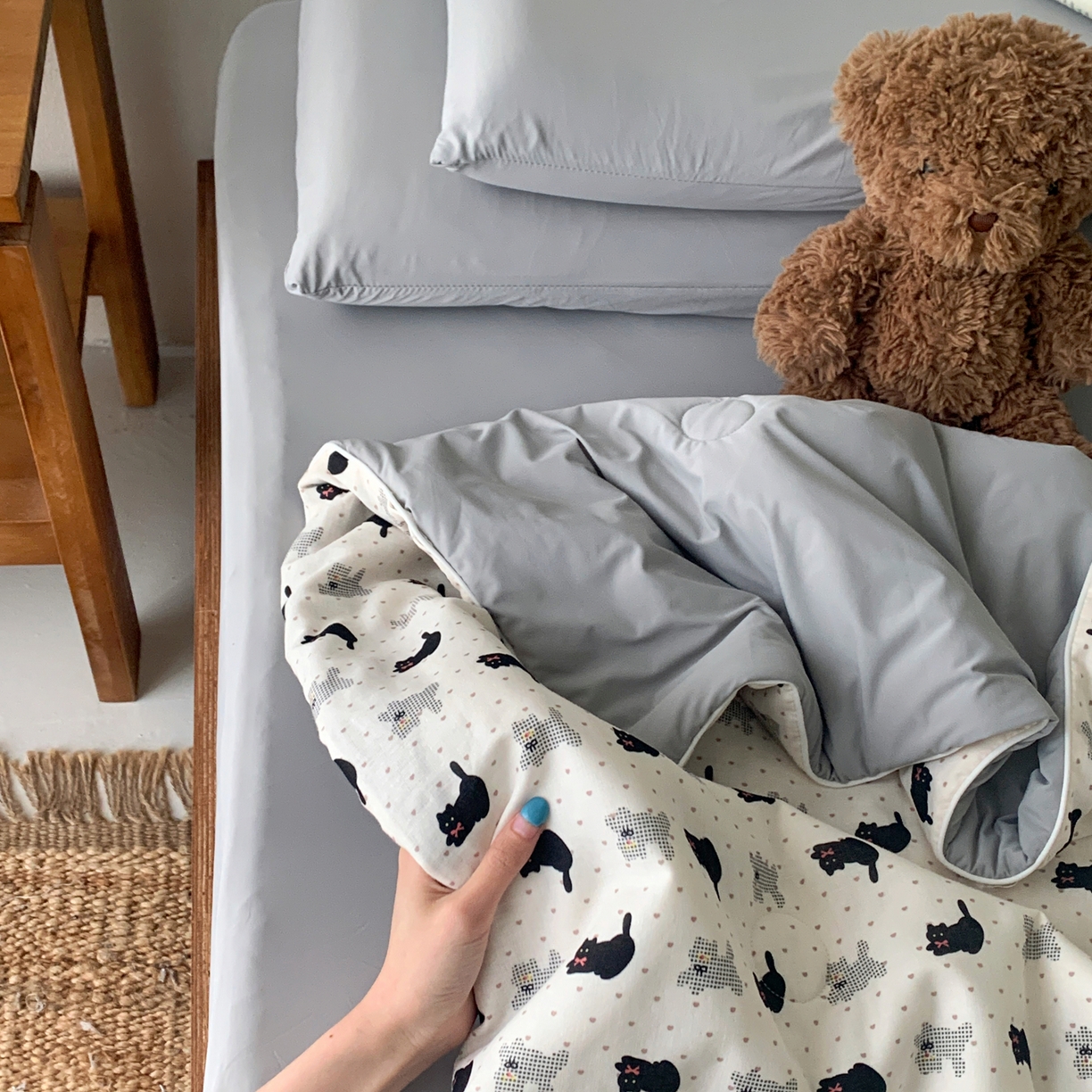 91家纺网 家纺一手货源 找家纺 桃喜 2026新款冰纱夏被夏凉被空调被 波点小黑猫