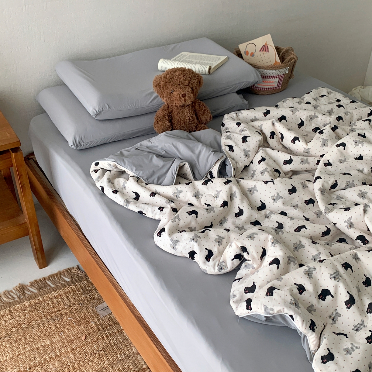 91家纺网 家纺一手货源 找家纺 桃喜 2026新款冰纱夏被夏凉被空调被 波点小黑猫