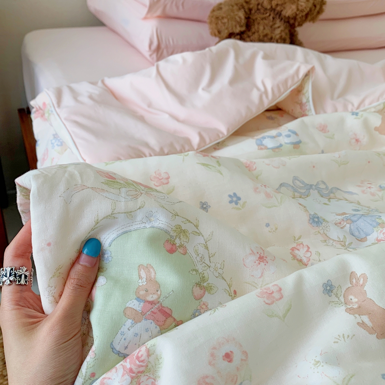 91家纺网 家纺一手货源 找家纺 桃喜 2026新款冰纱夏被夏凉被空调被 爱丽丝