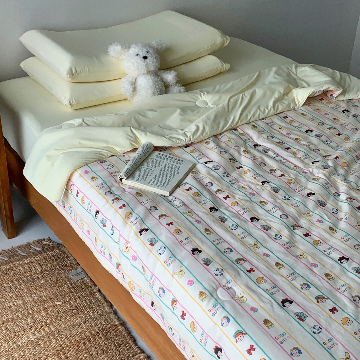 91家纺网 家纺一手货源 找家纺 桃喜 2026新款冰纱夏被夏凉被空调被 彩条小伙伴