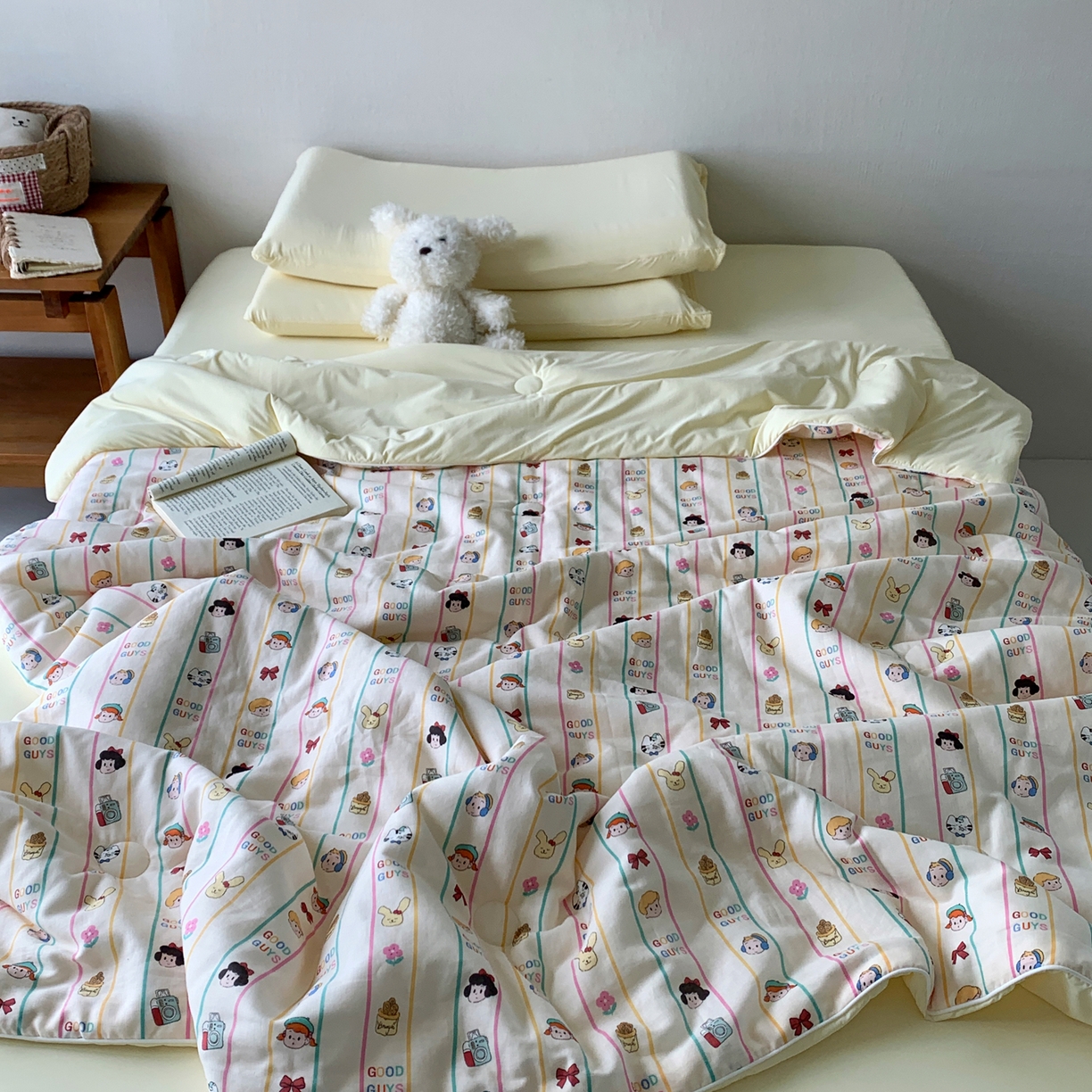 91家纺网 家纺一手货源 找家纺 桃喜 2026新款冰纱夏被夏凉被空调被 彩条小伙伴