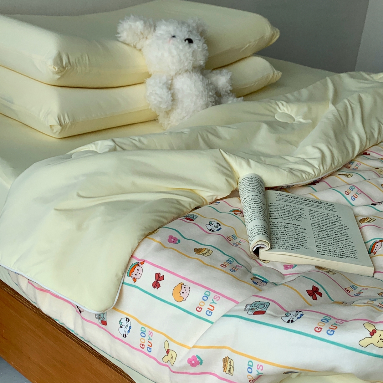 91家纺网 家纺一手货源 找家纺 桃喜 2026新款冰纱夏被夏凉被空调被 彩条小伙伴