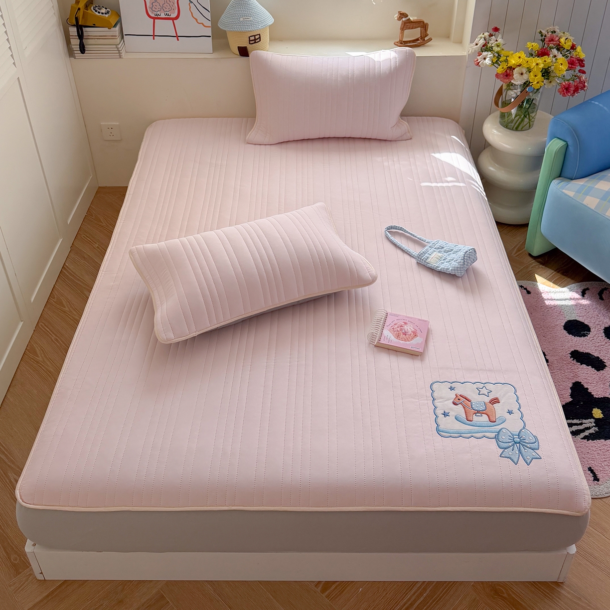 91家纺网 家纺一手货源 找家纺 （总）TT.one 塔塔家居 2026新款A类夏日裸感凉感夏凉垫--小马系列