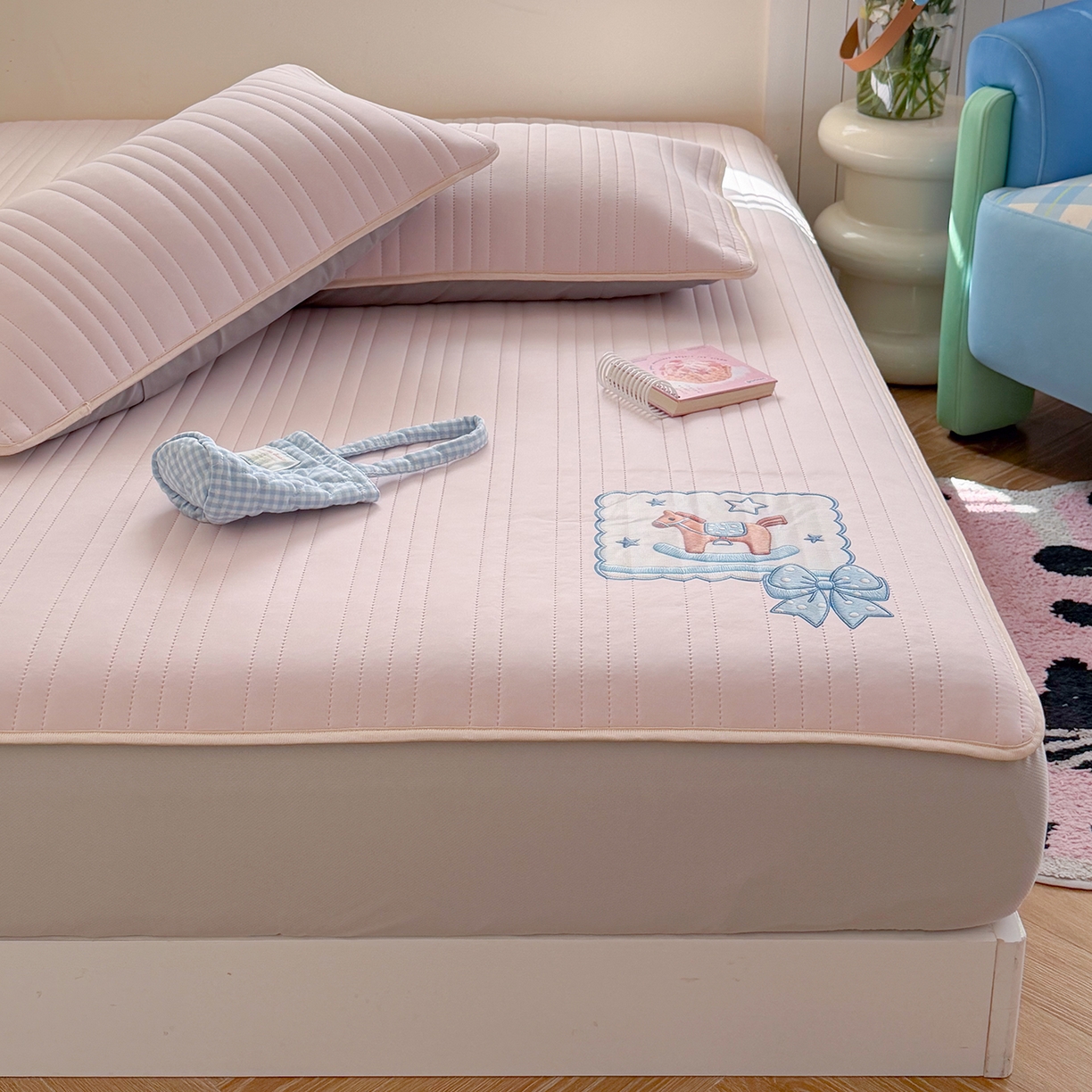 91家纺网 家纺一手货源 找家纺 （总）TT.one 塔塔家居 2026新款A类夏日裸感凉感夏凉垫--小马系列