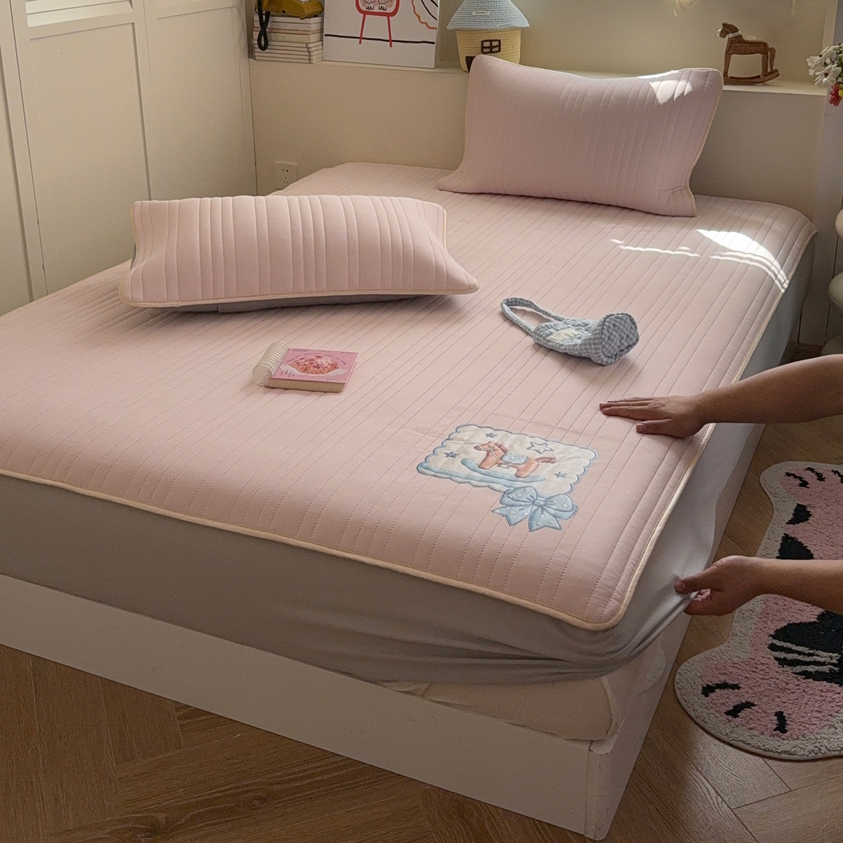 91家纺网 家纺一手货源 找家纺 TT.one 塔塔家居 2026新款A类夏日裸感凉感夏凉垫--小马系列 小马-少女粉