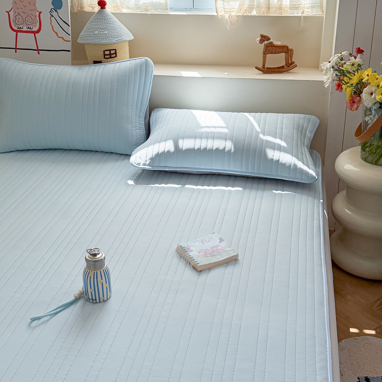 91家纺网 家纺一手货源 找家纺 TT.one 塔塔家居 2026新款A类夏日裸感凉感夏凉垫--小马系列 小马-海盐蓝