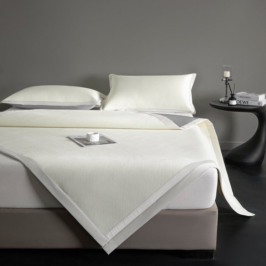 91家纺网 家纺一手货源 找家纺 印季家纺 2026新款可水洗织带款凉感冰藤软席 米黄