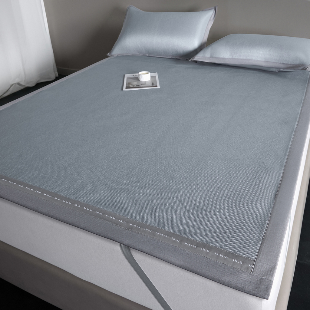 91家纺网 家纺一手货源 找家纺 印季家纺 2026新款可水洗织带款凉感冰藤软席 深灰