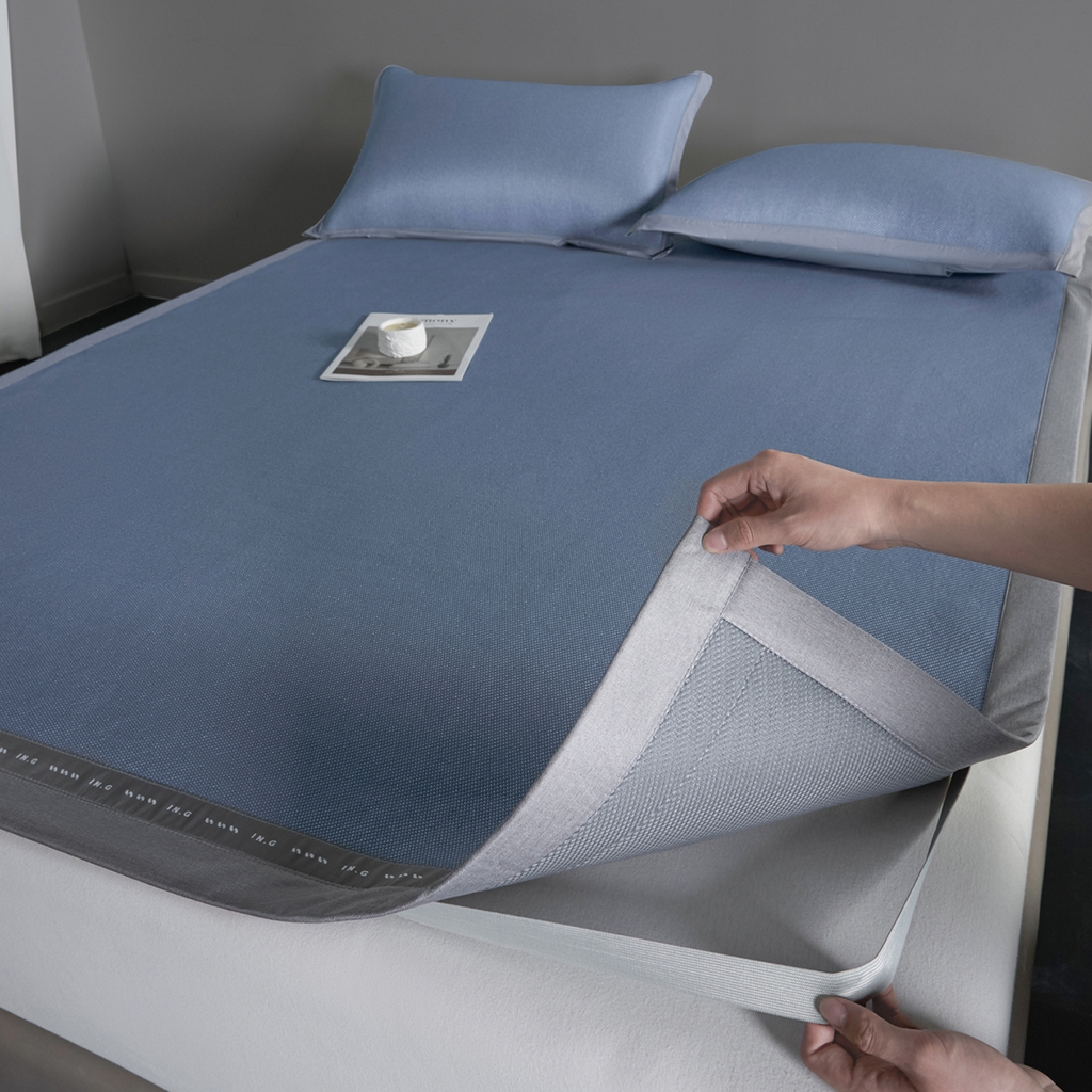 91家纺网 家纺一手货源 找家纺 印季家纺 2026新款可水洗织带款凉感冰藤软席 深蓝