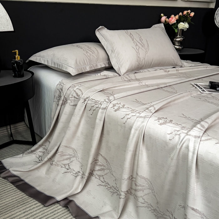 91家纺网 家纺一手货源 找家纺 印季家纺 2026新款色织提花100%竹纤维床单凉席 芷梵-银灰凋