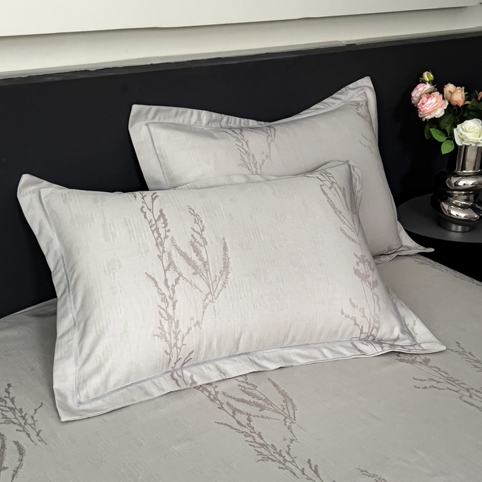 91家纺网 家纺一手货源 找家纺 印季家纺 2026新款色织提花100%竹纤维床单凉席 芷梵-银灰凋