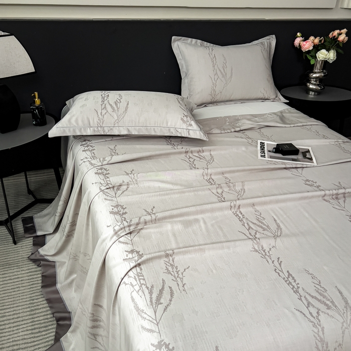 91家纺网 家纺一手货源 找家纺 印季家纺 2026新款色织提花100%竹纤维床单凉席 芷梵-银灰凋