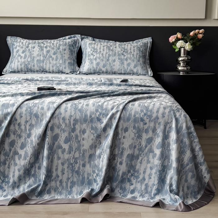 91家纺网 家纺一手货源 找家纺 印季家纺 2026新款色织提花100%竹纤维床单凉席 芷梵秋影-蓝