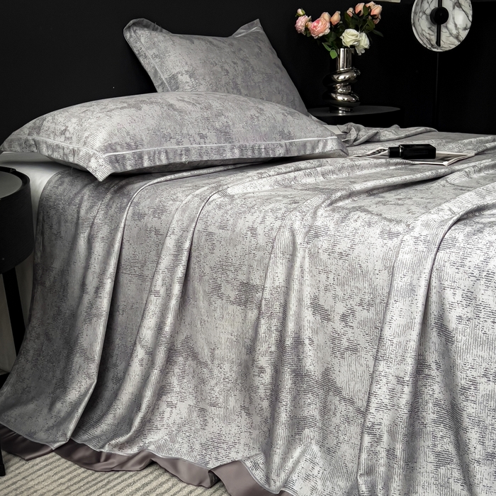 91家纺网 家纺一手货源 找家纺 印季家纺 2026新款色织提花100%竹纤维床单凉席 雾梦-乌云灰