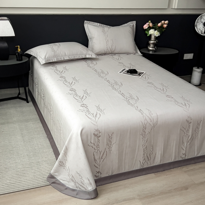 91家纺网 家纺一手货源 找家纺 印季家纺 2026新款色织提花100%竹纤维床单凉席 芷梵-银灰凋