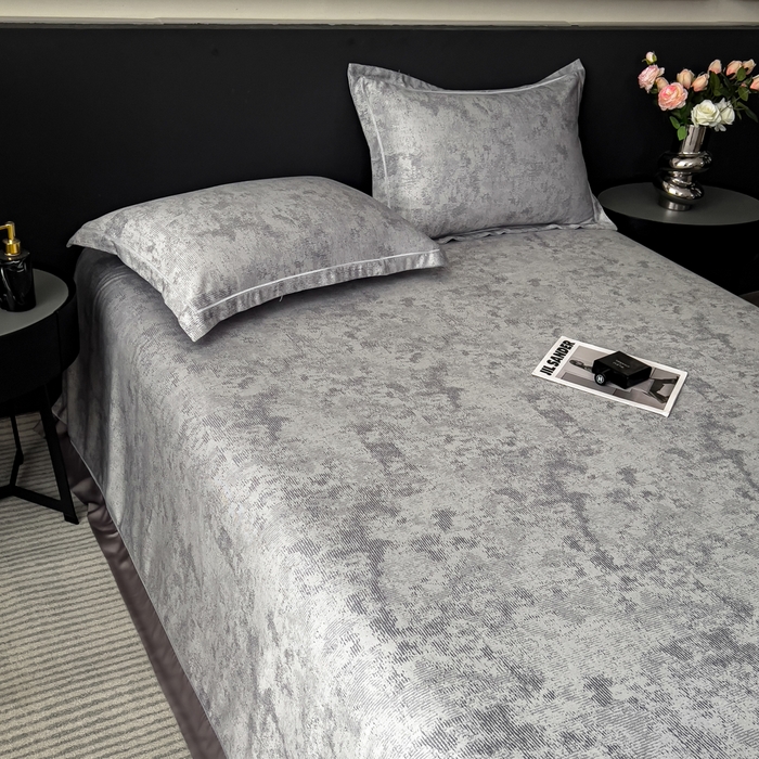 91家纺网 家纺一手货源 找家纺 印季家纺 2026新款色织提花100%竹纤维床单凉席 雾梦-乌云灰