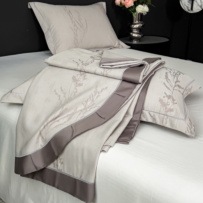 91家纺网 家纺一手货源 找家纺 印季家纺 2026新款色织提花100%竹纤维床单凉席 芷梵-银灰凋