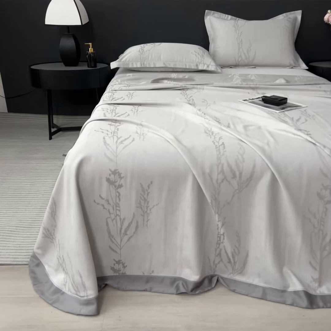 91家纺网 家纺一手货源 找家纺 印季家纺 2026新款色织提花100%竹纤维床单凉席 芷梵-银灰凋