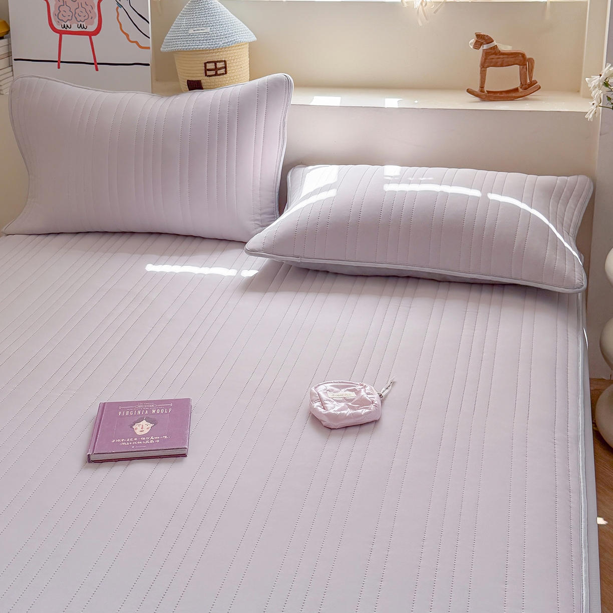 91家纺网 家纺一手货源 找家纺 TT.one 塔塔家居 2026新款A类夏日裸感凉感夏凉垫--小马系列 小马-摩卡灰