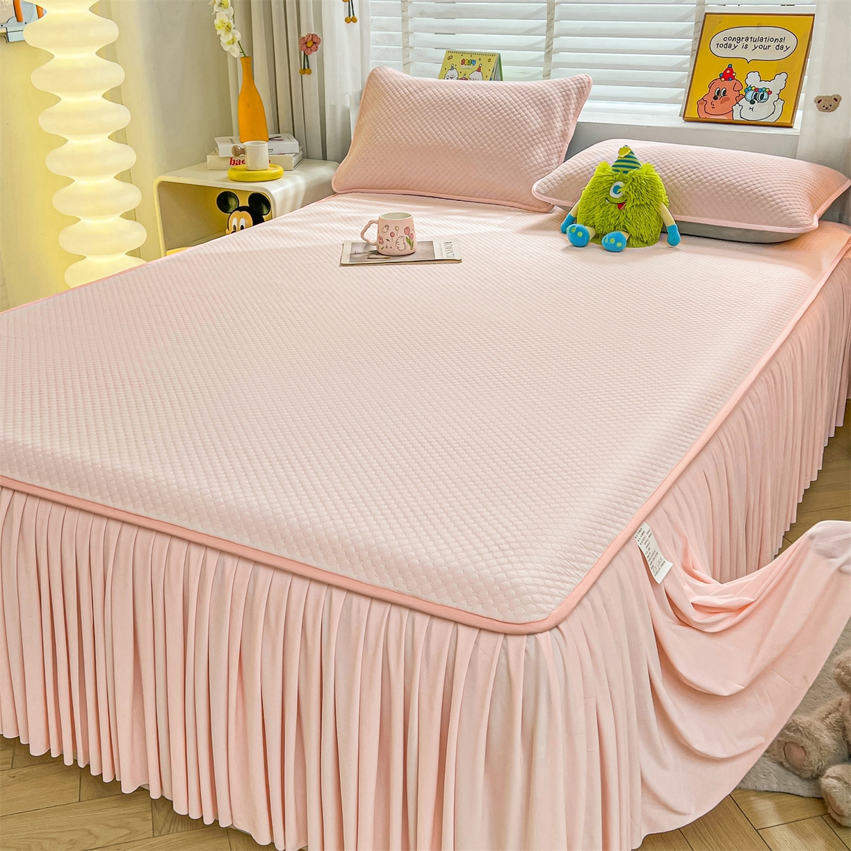 91家纺网 家纺一手货源 找家纺 雯豆家纺 2026新款A类凉感丝花边床裙款凉席席子凉席 凉感丝床裙-胭脂粉