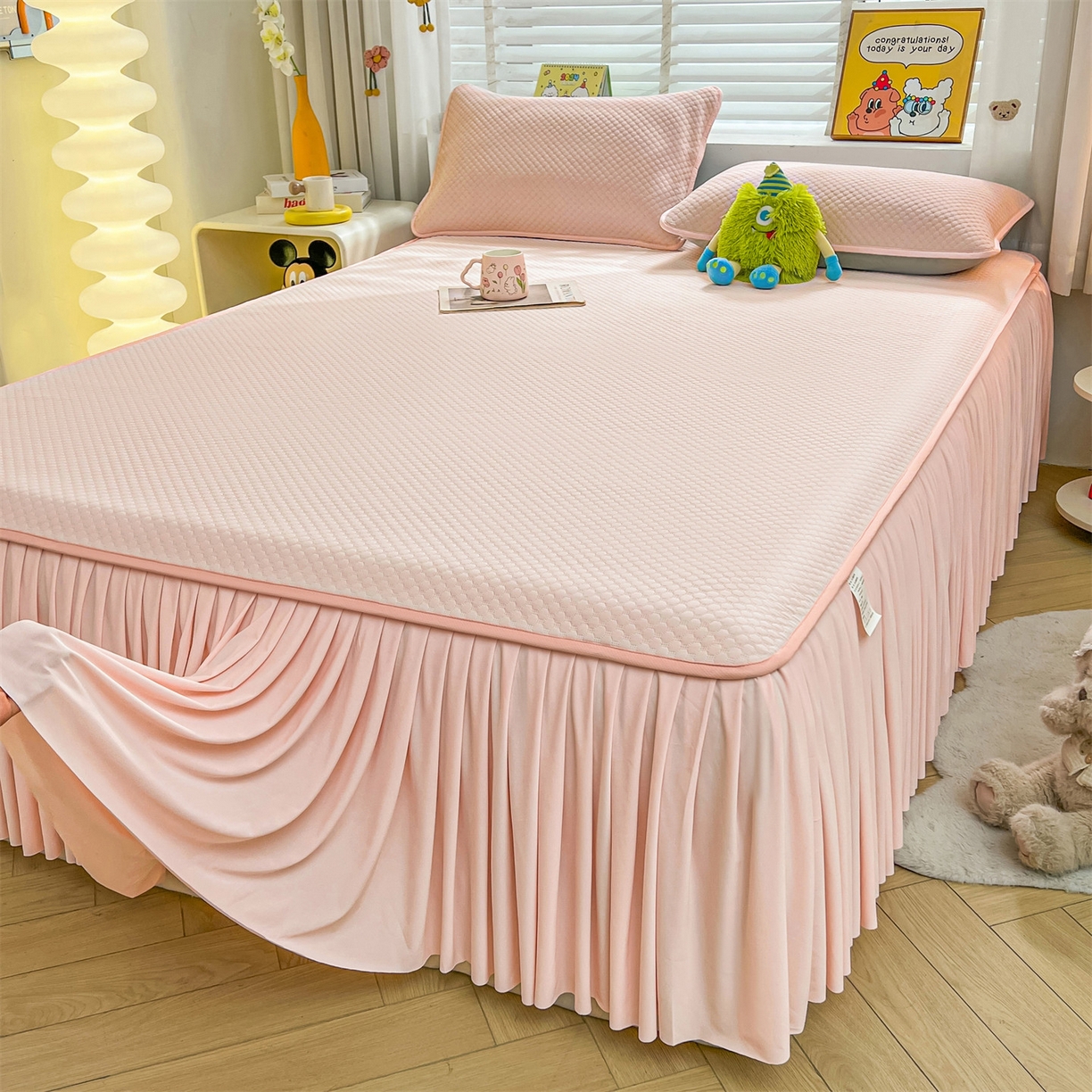 91家纺网 家纺一手货源 找家纺 雯豆家纺 2026新款A类凉感丝花边床裙款凉席席子凉席 凉感丝床裙-胭脂粉