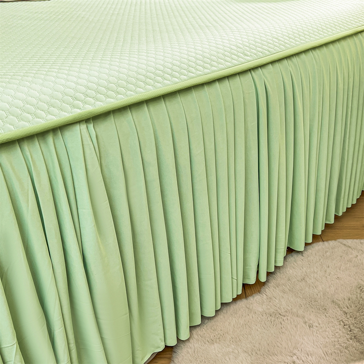 91家纺网 家纺一手货源 找家纺 雯豆家纺 2026新款A类凉感丝花边床裙款凉席席子凉席 凉感丝床裙-春辰绿