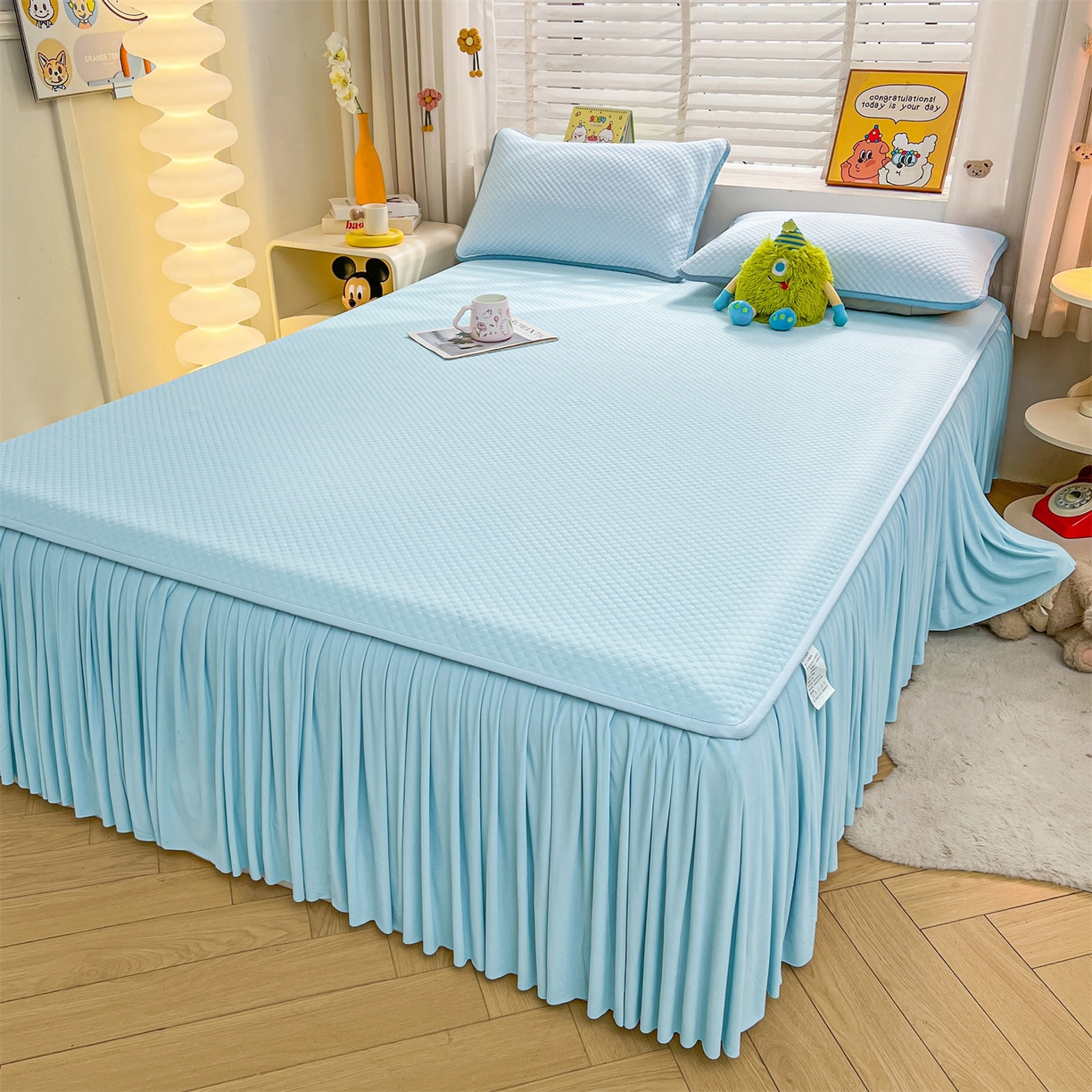 91家纺网 家纺一手货源 找家纺 雯豆家纺 2026新款A类凉感丝花边床裙款凉席席子凉席 凉感丝床裙-碧空蓝