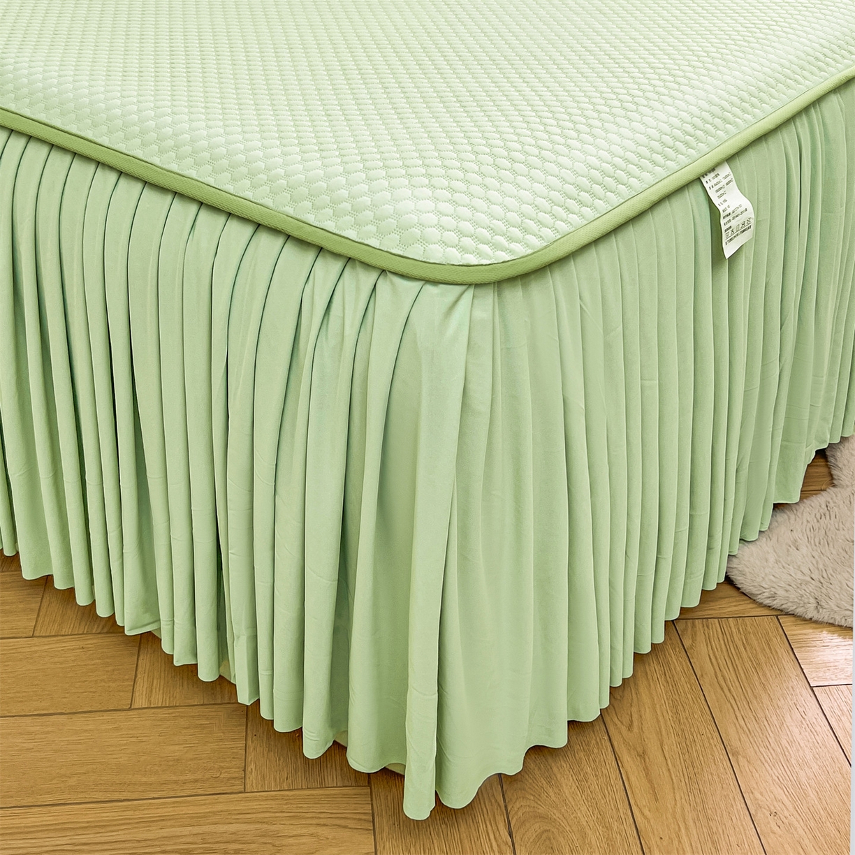 91家纺网 家纺一手货源 找家纺 雯豆家纺 2026新款A类凉感丝花边床裙款凉席席子凉席 凉感丝床裙-春辰绿