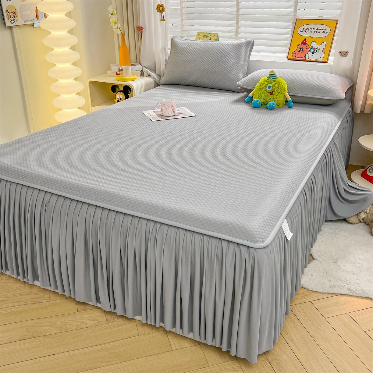 91家纺网 家纺一手货源 找家纺 雯豆家纺 2026新款A类凉感丝花边床裙款凉席席子凉席 凉感丝床裙-轻奢灰