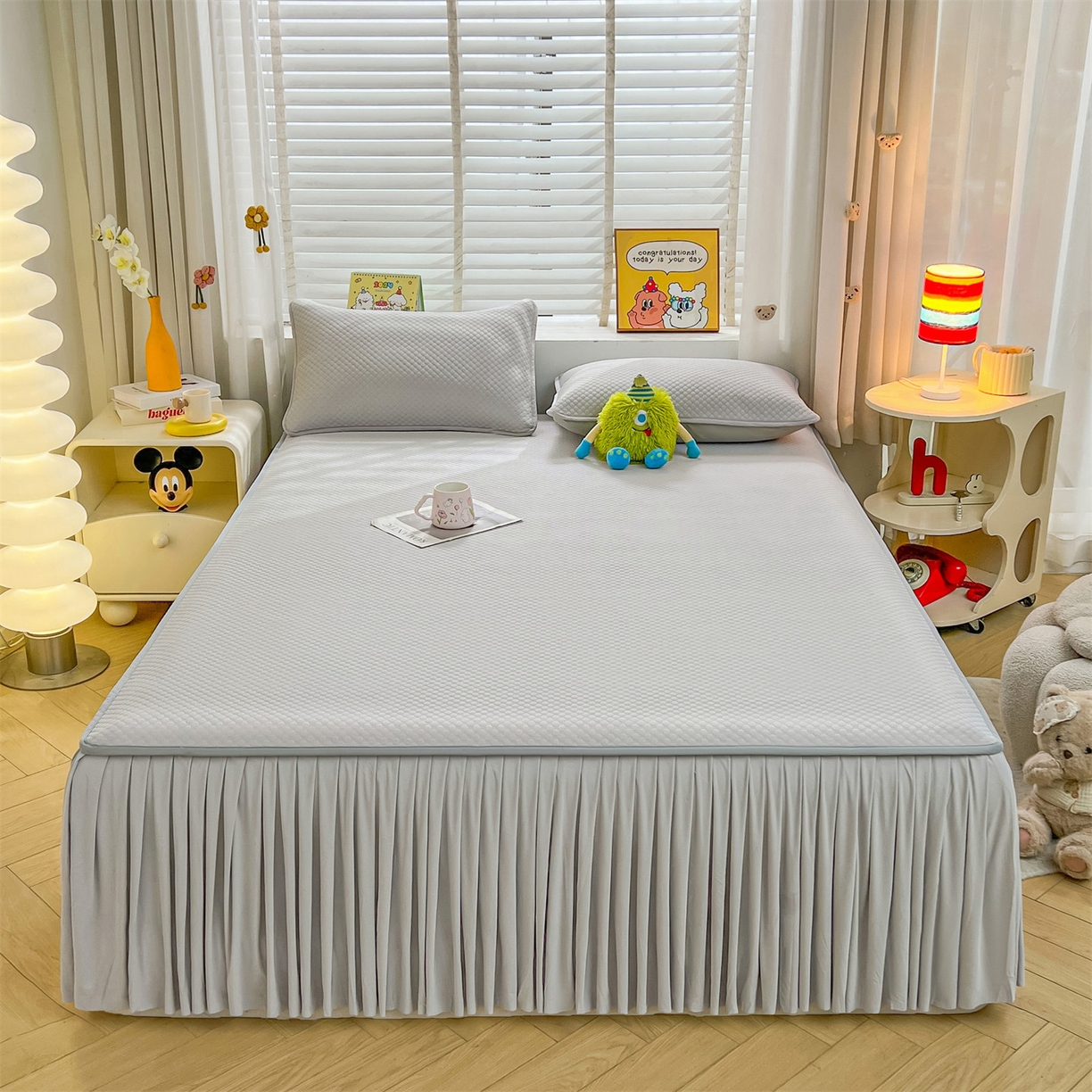 91家纺网 家纺一手货源 找家纺 雯豆家纺 2026新款A类凉感丝花边床裙款凉席席子凉席 凉感丝床裙-淡雅灰