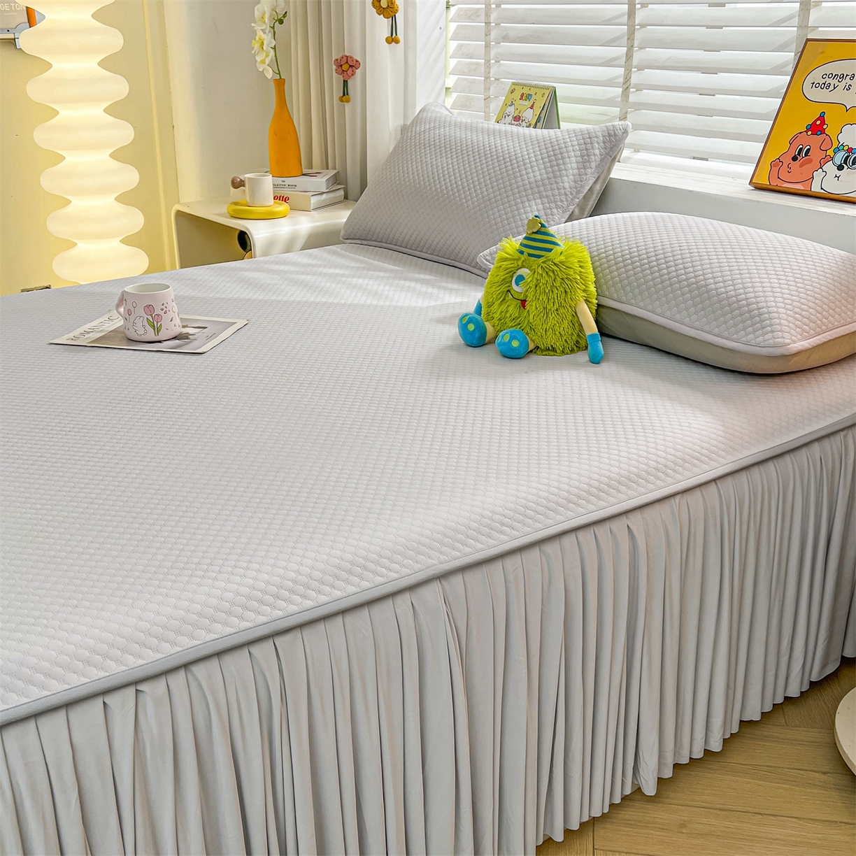 91家纺网 家纺一手货源 找家纺 雯豆家纺 2026新款A类凉感丝花边床裙款凉席席子凉席 凉感丝床裙-淡雅灰