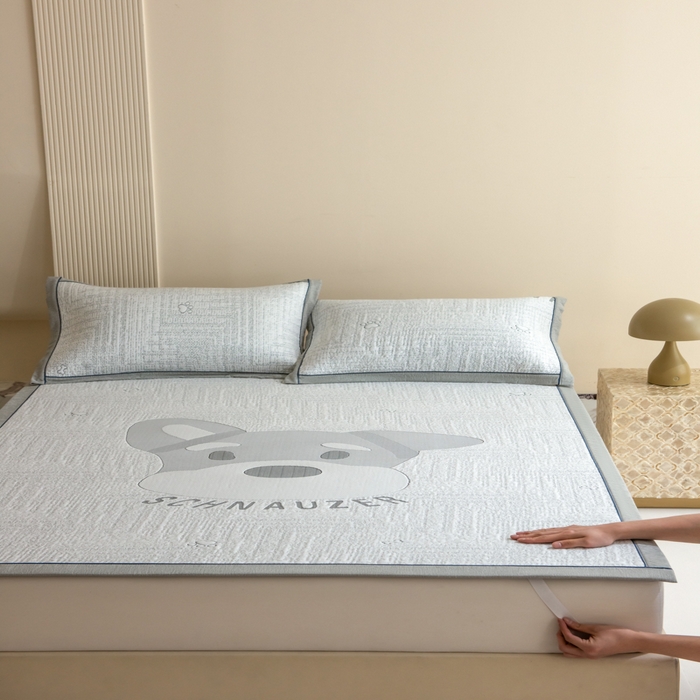 91家纺网 家纺一手货源 找家纺 印季家纺 2026新款卡通大版提花冰爽凉感丝凉席席子 雪纳瑞