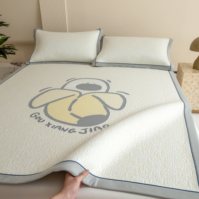 91家纺网 家纺一手货源 找家纺 印季家纺 2026新款卡通大版提花冰爽凉感丝凉席席子 香蕉人