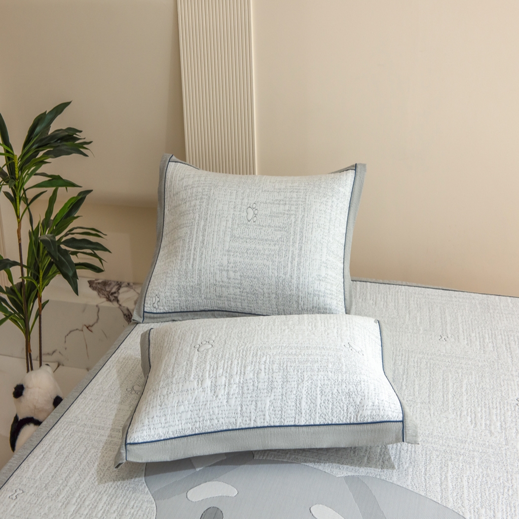 91家纺网 家纺一手货源 找家纺 印季家纺 2026新款卡通大版提花冰爽凉感丝凉席席子 雪纳瑞