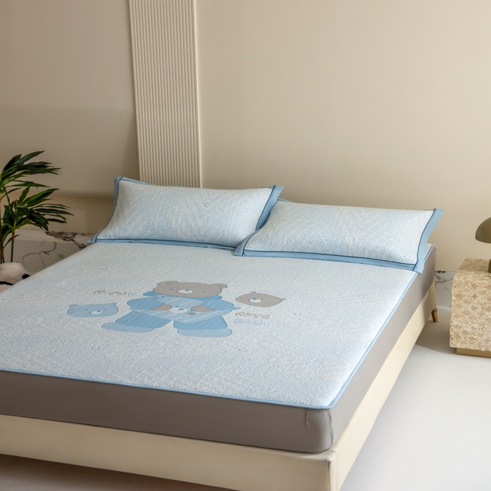 91家纺网 家纺一手货源 找家纺 印季家纺 2026新款卡通大版提花冰爽凉感丝凉席席子 熊宝宝