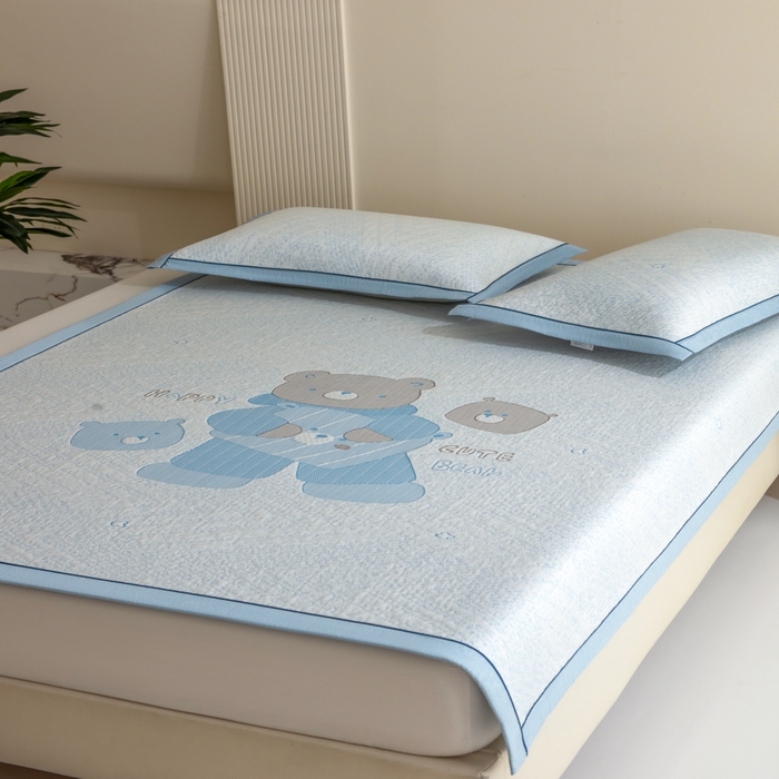 91家纺网 家纺一手货源 找家纺 印季家纺 2026新款卡通大版提花冰爽凉感丝凉席席子 熊宝宝