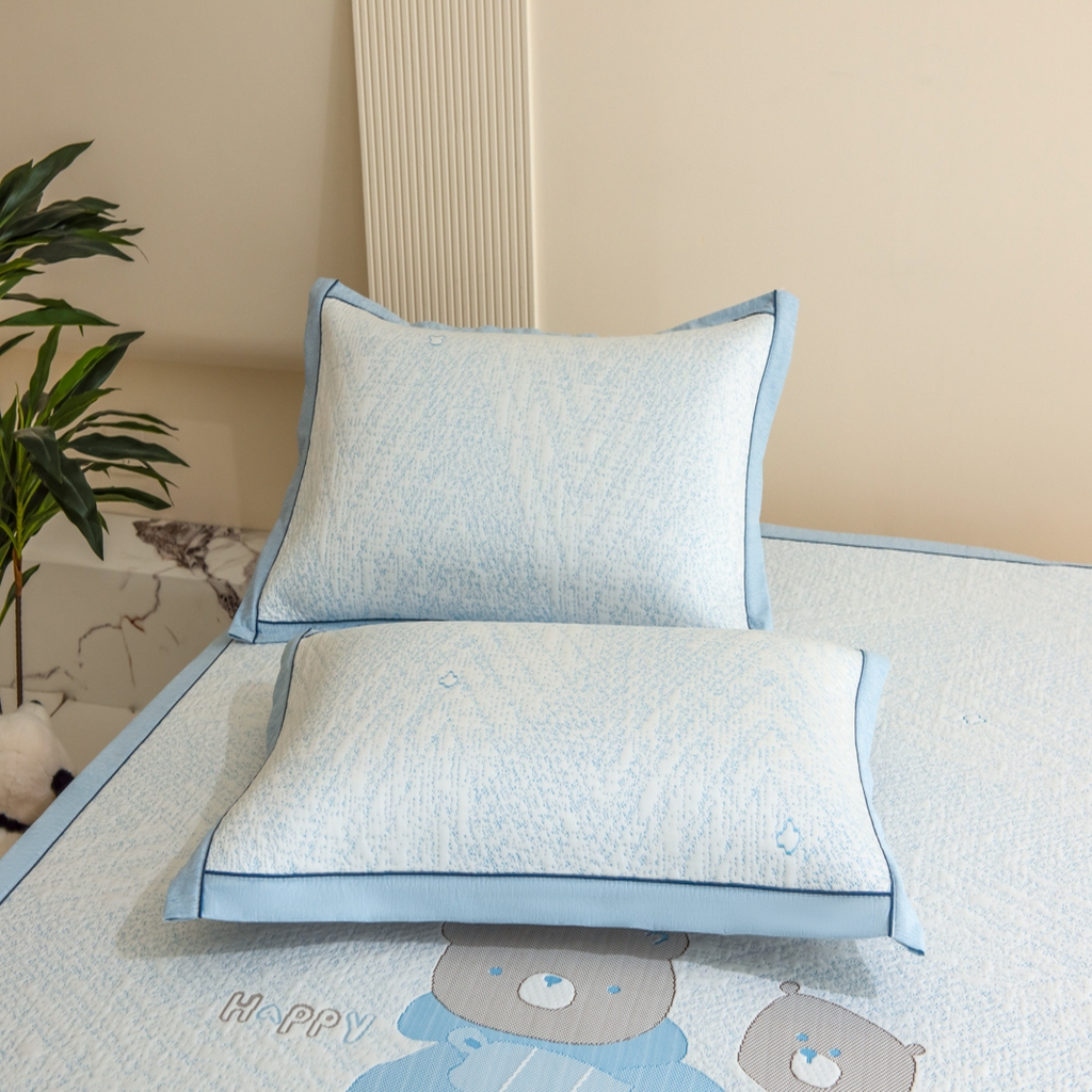 91家纺网 家纺一手货源 找家纺 印季家纺 2026新款卡通大版提花冰爽凉感丝凉席席子 熊宝宝