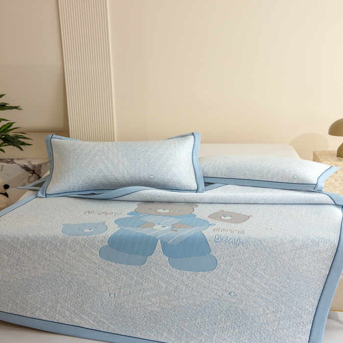 91家纺网 家纺一手货源 找家纺 印季家纺 2026新款卡通大版提花冰爽凉感丝凉席席子 熊宝宝