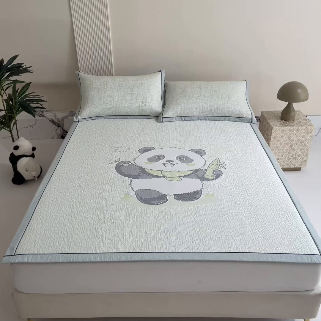 91家纺网 家纺一手货源 找家纺 印季家纺 2026新款卡通大版提花冰爽凉感丝凉席席子 大熊猫