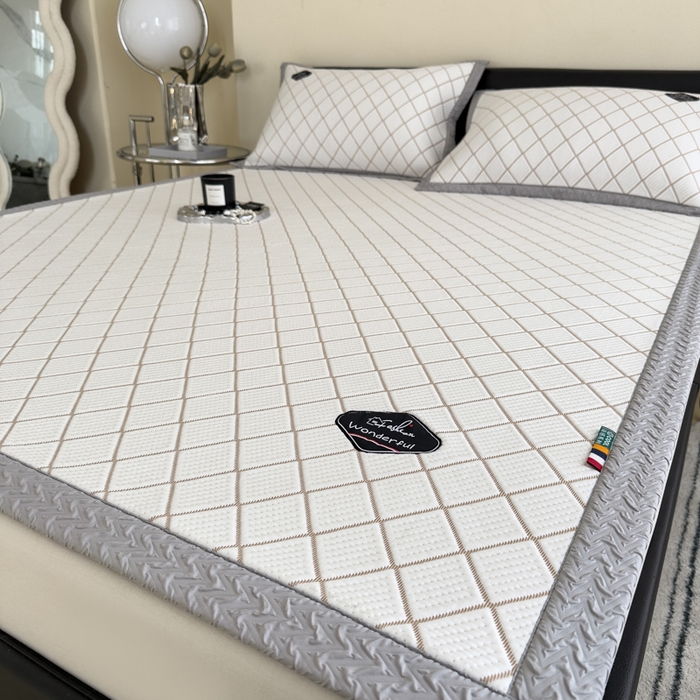 91家纺网 家纺一手货源 找家纺 印季家纺 2026新款轻奢简约凉感丝泡泡席-格调凉席（床席款） 米黄