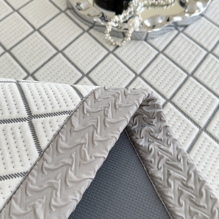 91家纺网 家纺一手货源 找家纺 印季家纺 2026新款轻奢简约凉感丝泡泡席-格调凉席（床席款） 银灰