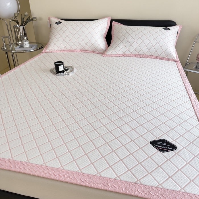 91家纺网 家纺一手货源 找家纺 印季家纺 2026新款轻奢简约凉感丝泡泡席-格调凉席（床席款） 浅粉