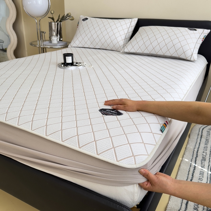 91家纺网 家纺一手货源 找家纺 印季家纺 2026新款轻奢简约凉感丝泡泡席-格调凉席（床席款） 米黄